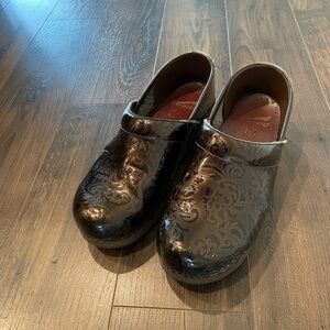 Dansko clogs size 39